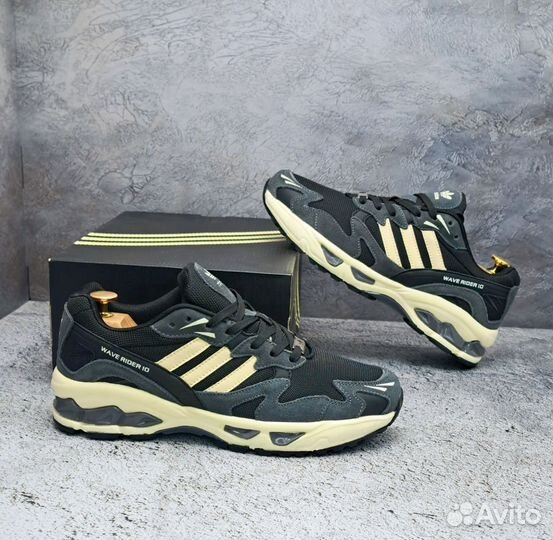 Кроссовки Adidas мужские весенние