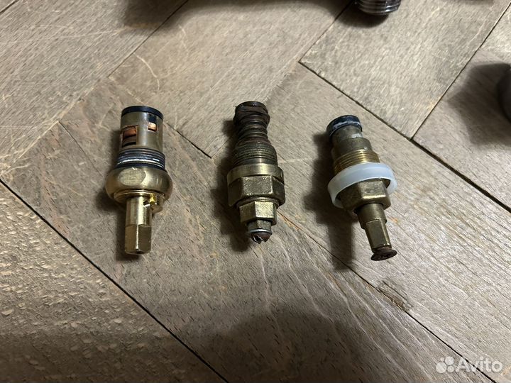 Смеситель для раковины