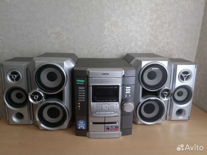 Музыкальный центр sony
