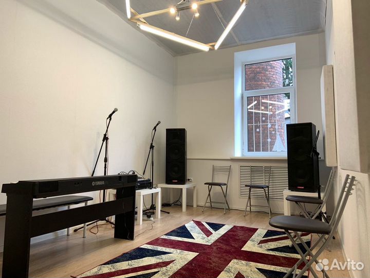 Комнаты для занятий вокалом и барабанные комнаты