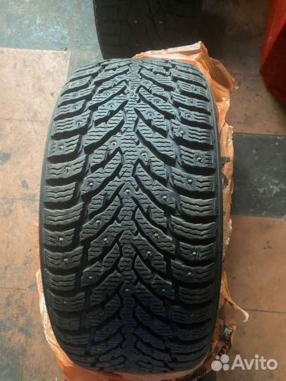 Nokian Tyres Hakkapeliitta 9 245/40 R18