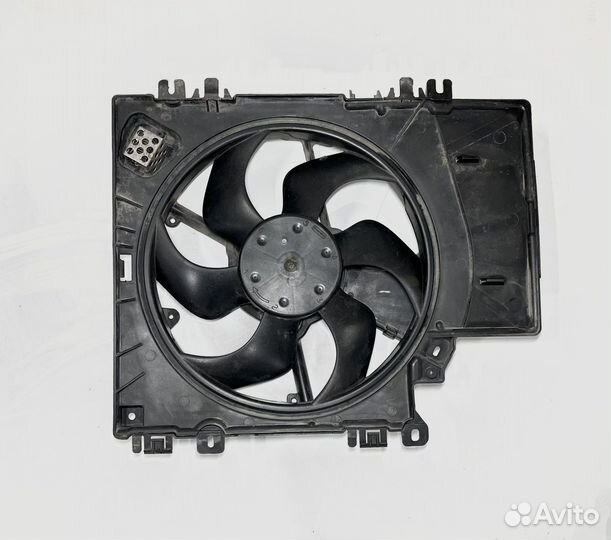 Вентилятор радиатора Nissan Note