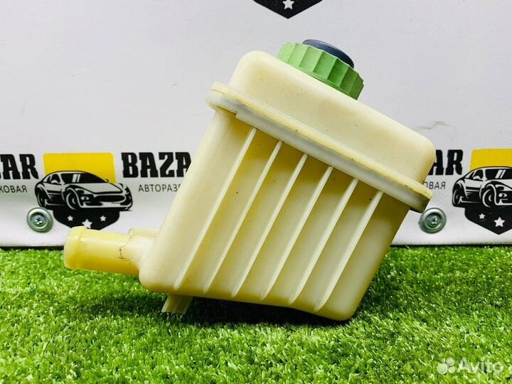 Бачок гидроусилителя Volkswagen Touareg