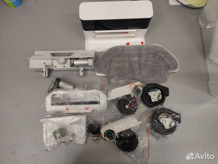 Запчасти на роботы пылесосы Xiaomi