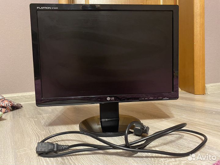 Монитор LG flatron W1942S