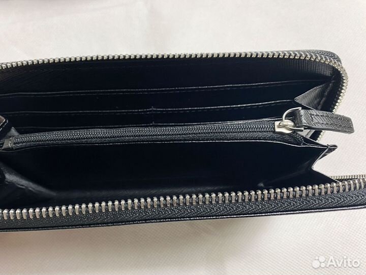 Кошелек Off-White Striped Continental Wallet