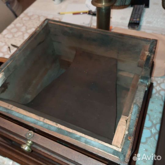 Граммофон swiss. Старинный.Швейцария