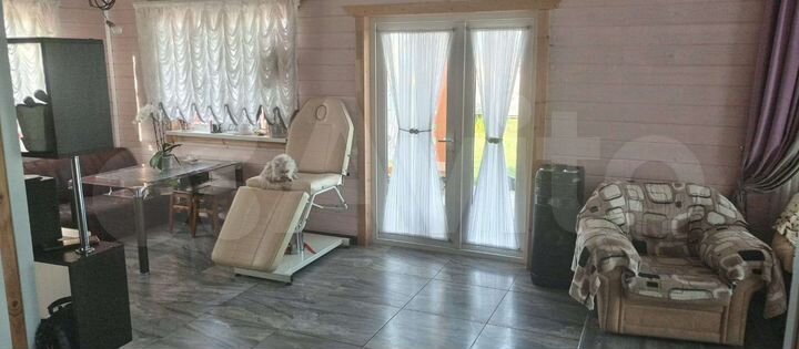 Дом 210 м² на участке 15 сот.