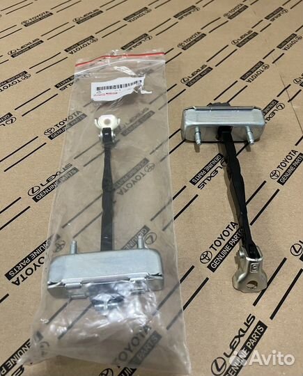 Ограничители дверей на Toyota Camry XV 70