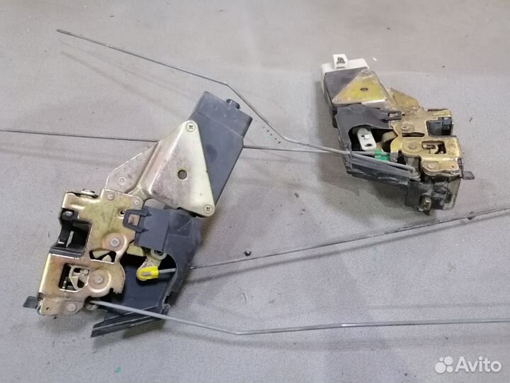 Замок двери задней для Mitsubishi Carisma (DA)