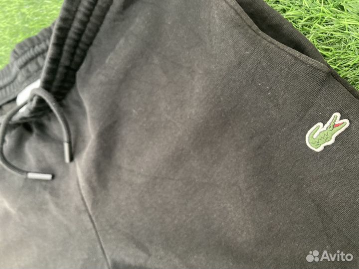Спортивные штаны Lacoste
