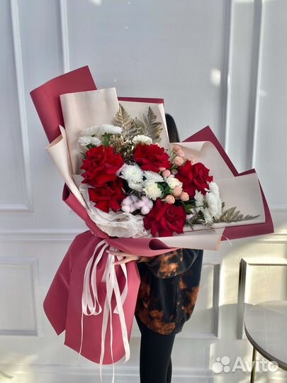 Букет вывернутых роз