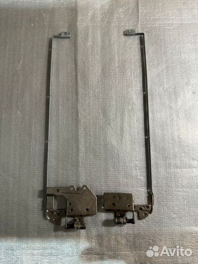 Петли матрицы Dell Inspiron 5737