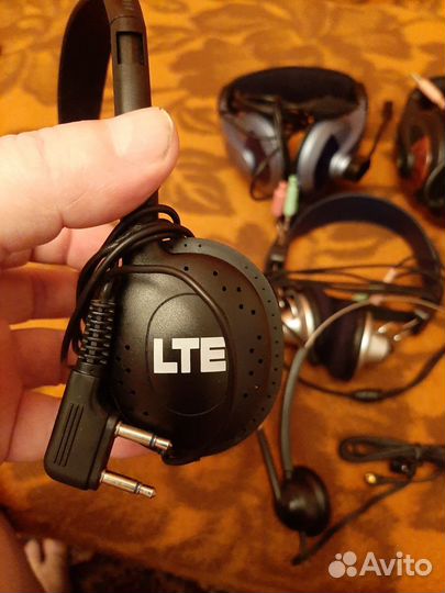 Наушники разные