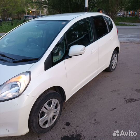 Honda Fit 1.3 AT, 2011, 195 000 км