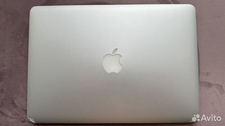 Ноутбук Macbook Air A1466, 2013 год, 256Гб, бу