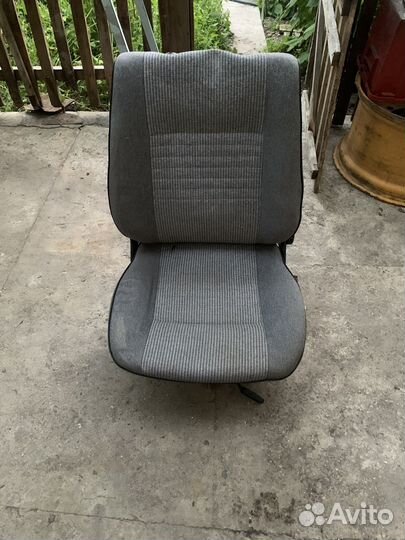 Комплект сидений volkswagen golf 2