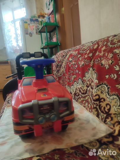 Джип внедорожник каталка - толокатор б/у