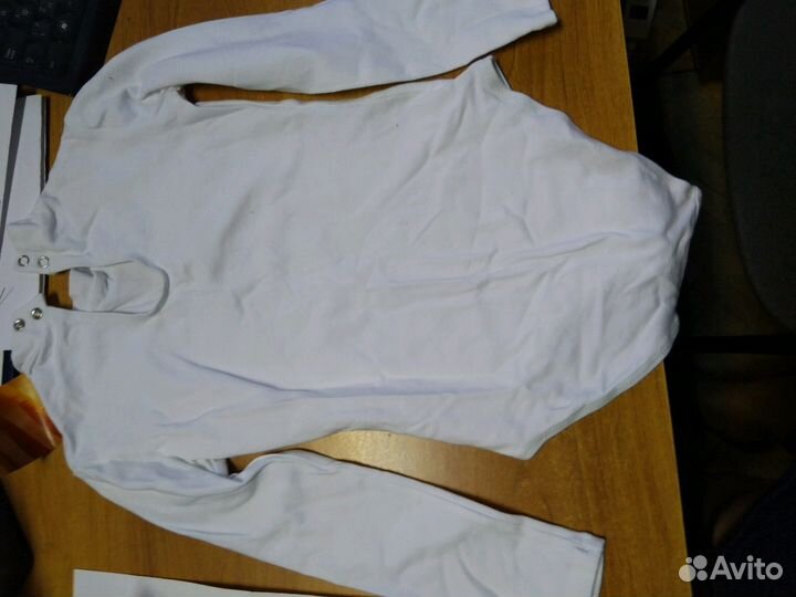 Костюм гимнастический белый