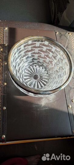 Большая хрустальная ваза