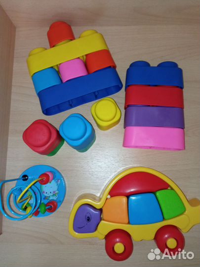 Конструктор Мягкие кирпичики и развивающие игрушки