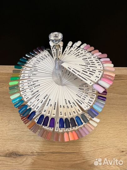 Палитра-стойка для гель-лака