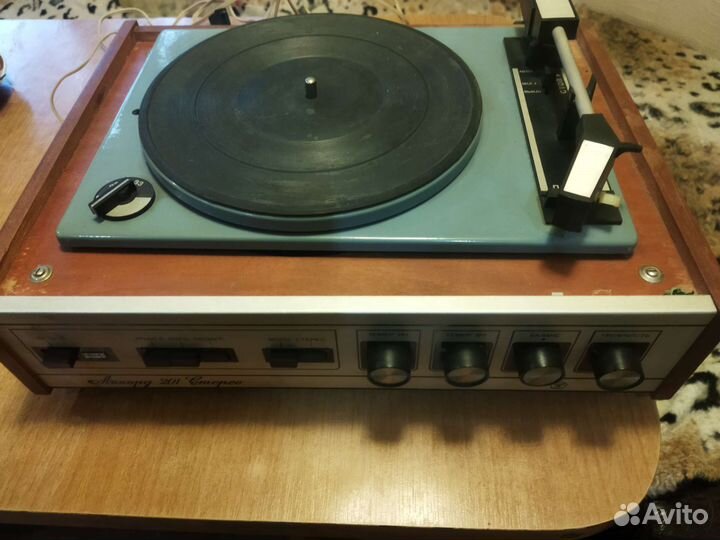 Проигрыватель винила СССР