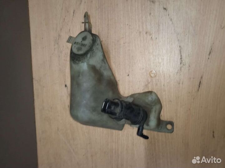 Бачок интенсивной очистки стекла BMW 5 E39 бмв 5