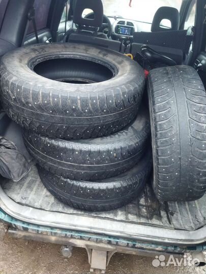 Bridgestone Ice Cruiser 7000 245/70 R16