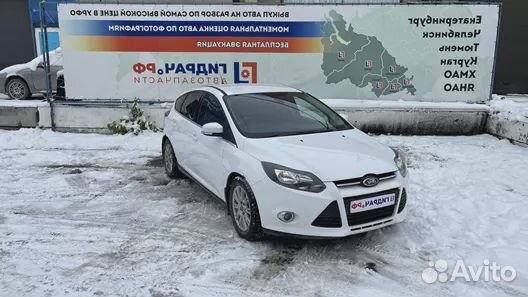 Стекло двери передней левой Ford Focus 3 1742302
