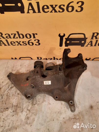Кронштейн генератора Renault Duster 2.0 2015