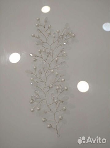 Веточка в прическу