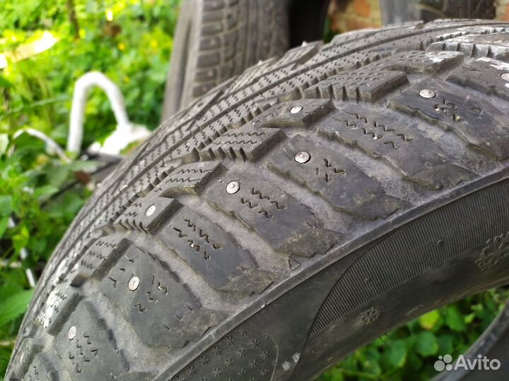 Kumho I'Zen RV Stud KC16 215/65 R16