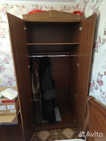 Шкаф