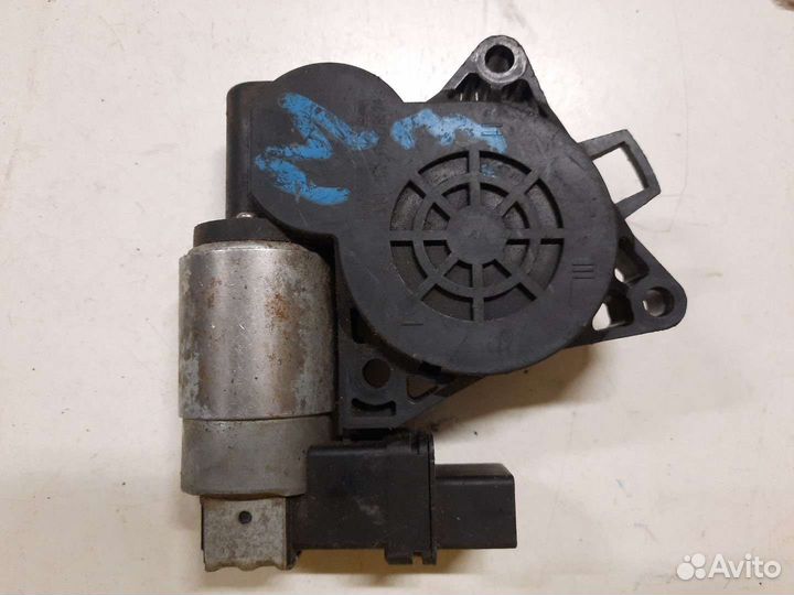 Моторчик стеклоподъемника Mazda GG