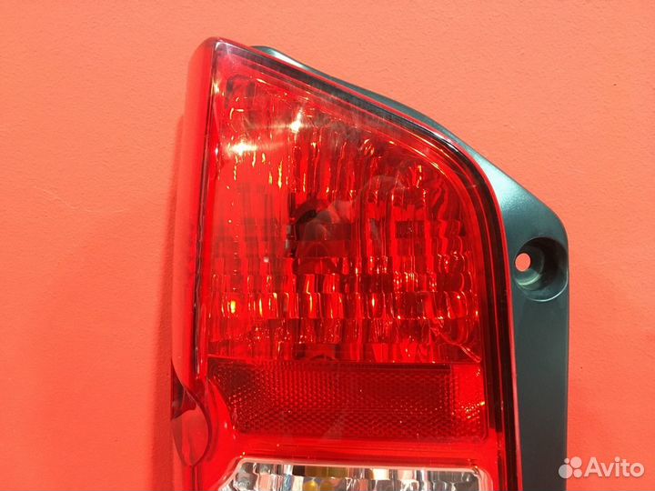Фонарь задний левый Nissan Pathfinder R51 SUV