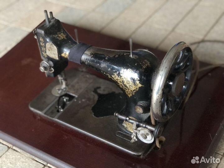 Швейная машина Singer