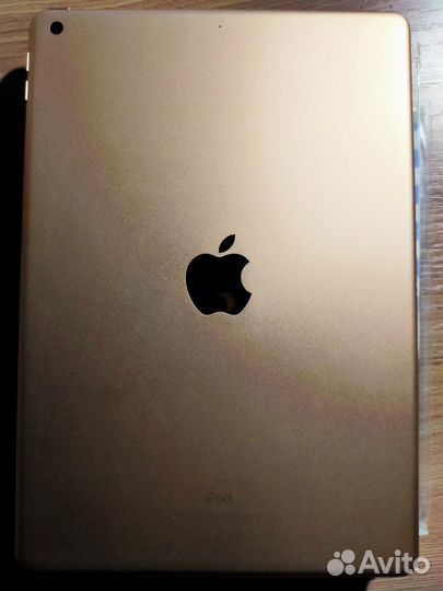 iPad (7th Generation) Wi-Fi, Gold, 32gb 2019