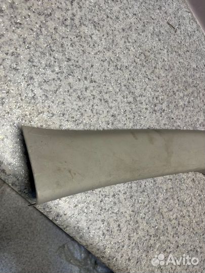 Накладка стойки передняя левая Chevrolet Aveo T300