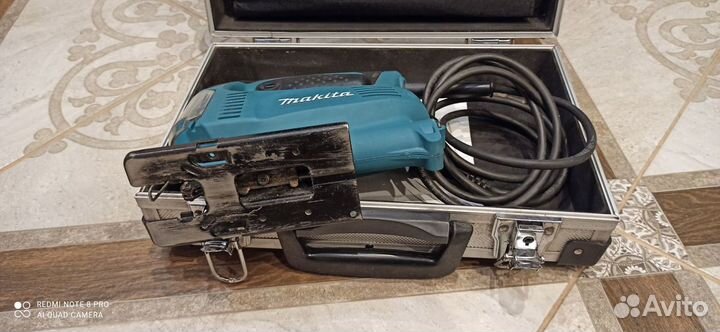 Зарезервирован Лобзик Makita 4327