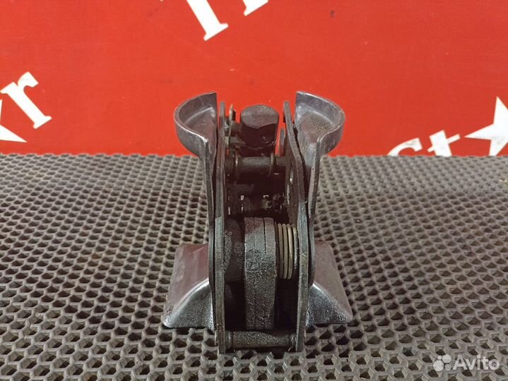 Замок кабины Renault T, Volvo FH