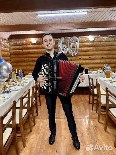 Баян, баянист на праздник