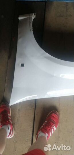 Крыло левое переднее Renault
