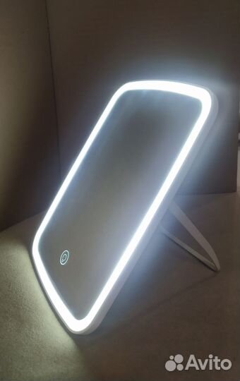 Зеркало с подсветкой новое