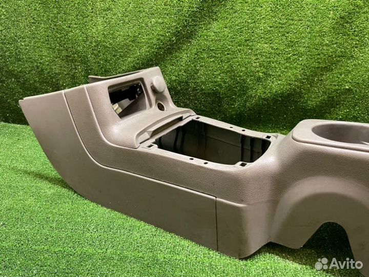 Подлокотник Mitsubishi Galant 8 EA 2002