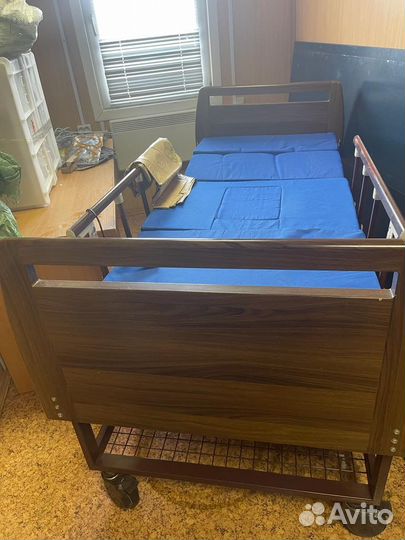 Кровать для лежачих больных, стул-туалет