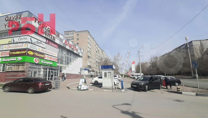 Торговое в ТЦ альтэра, 605 м²
