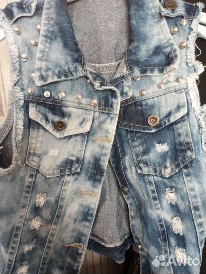 Джинсовая куртка