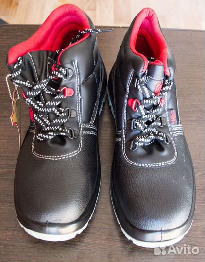 Трекинговая обувь. Ботинки для работы и туризма