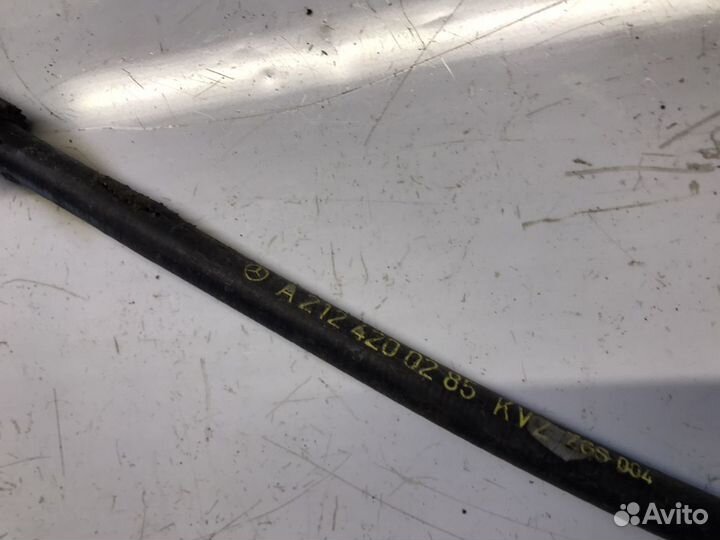 Трос ручника Мерседес w212